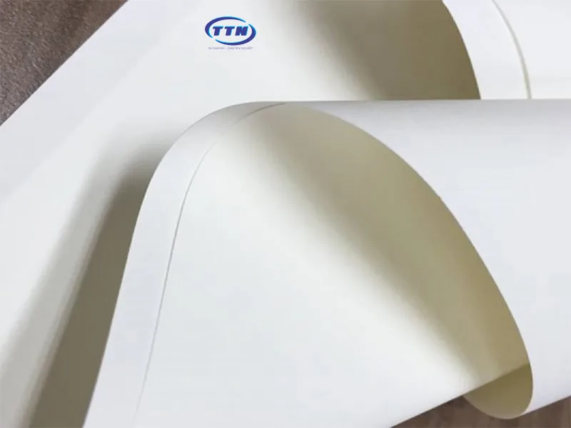 Giấy Ivory là gì? Phân loại, đặc điểm, ưu điểm, ứng dụng giấy Ivory chi tiết 4 Giấy Ivory nhẹ, một mặt trơn láng mịn, một mặt thô.