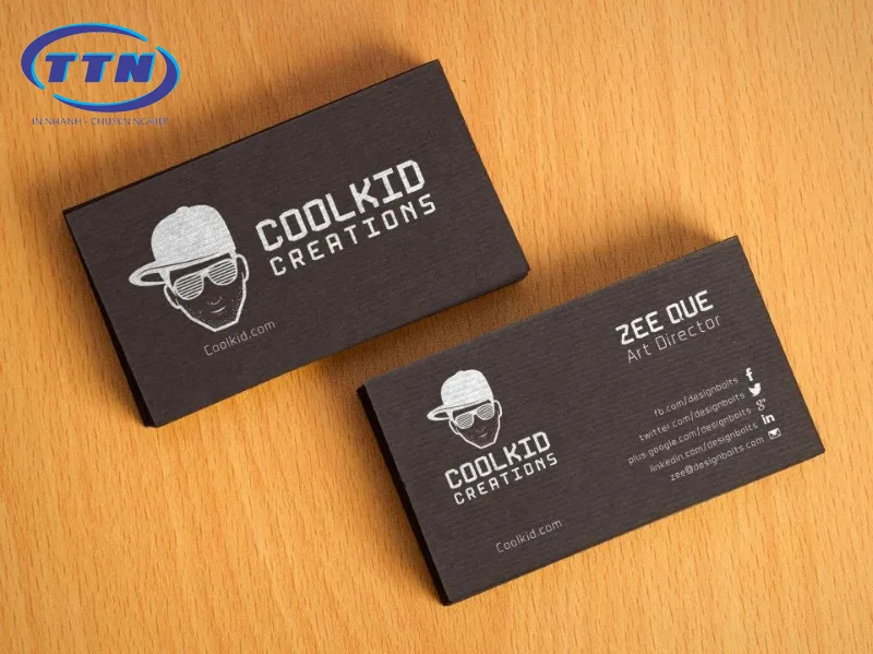 Giấy Mỹ thuật là gì? Phân loại và ứng dụng giấy Mỹ thuật trong in ấn 2025 5 In name card bằng giấy mỹ thuật sang trọng và đẹp hút mắt.