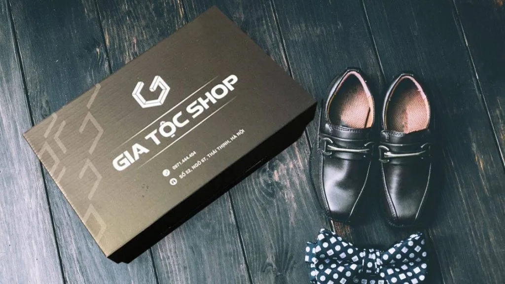 In hộp giấy đựng giày giá rẻ theo yêu cầu tại Hà Nội 1 hop dung giay